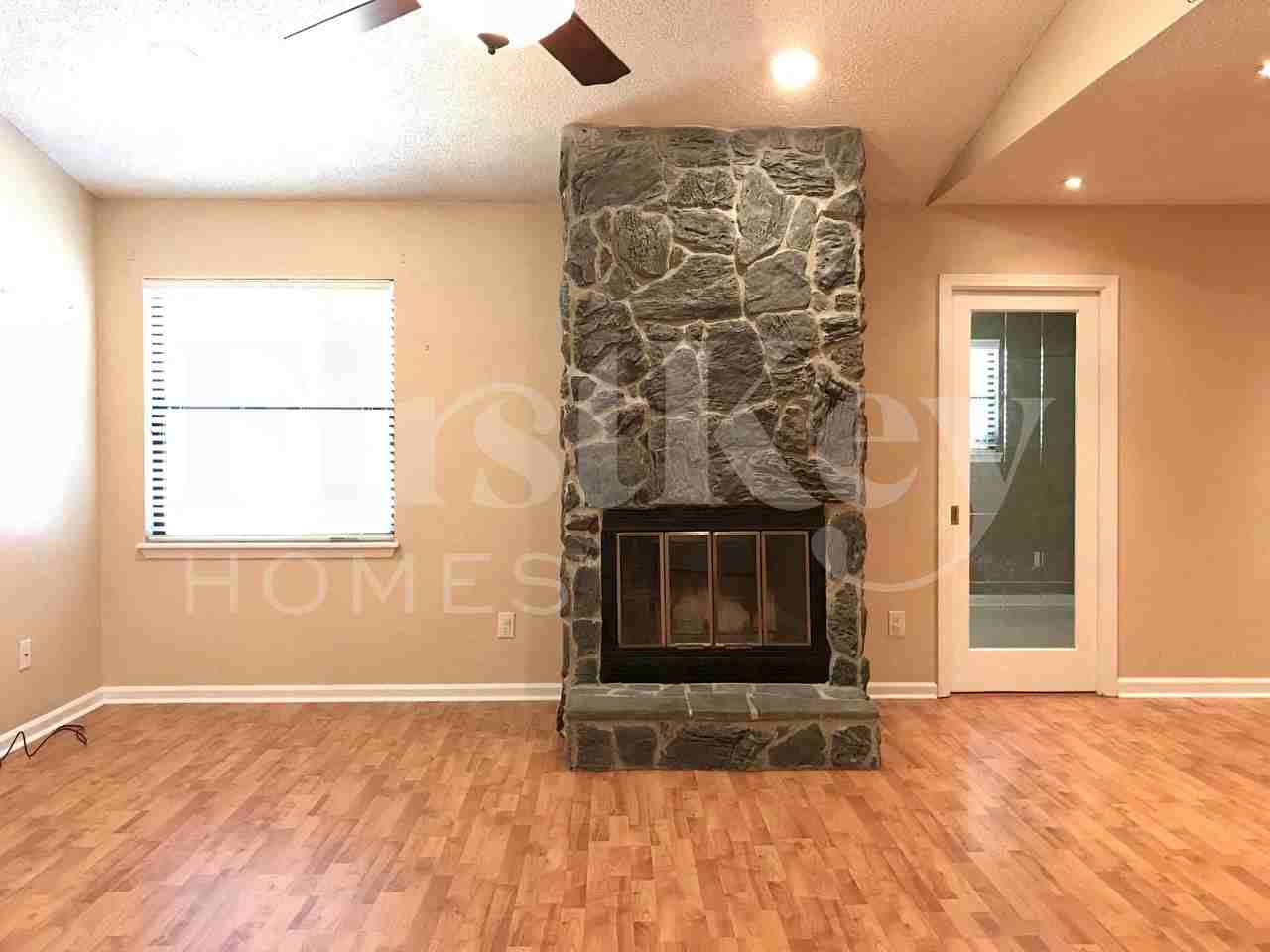 10812 Carrington Ct - Photo 2 of 22