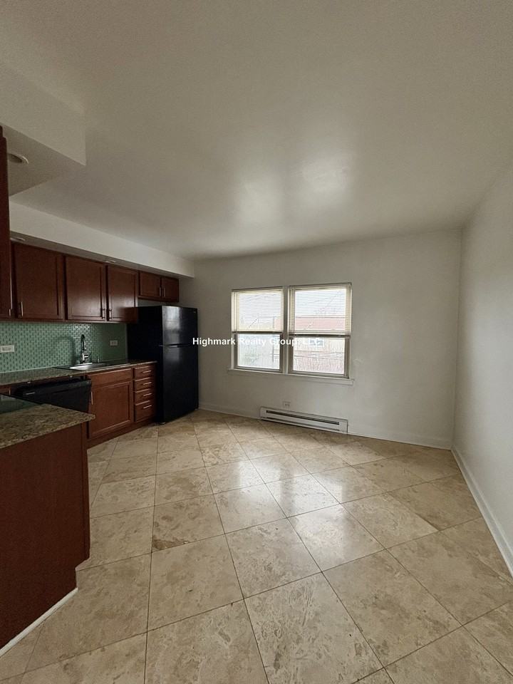 7632 1/2 N Milwaukee Ave #3A - Photo 2 of 10