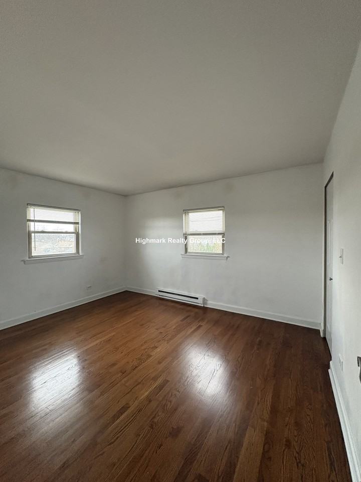 7632 1/2 N Milwaukee Ave #3A - Photo 5 of 10