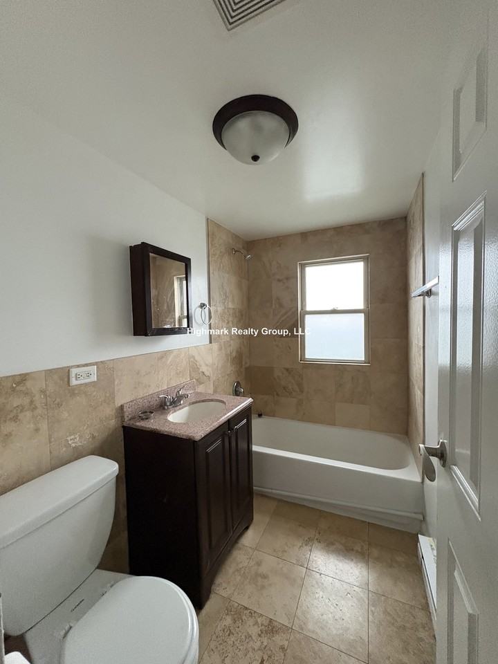 7632 1/2 N Milwaukee Ave #3A - Photo 6 of 10