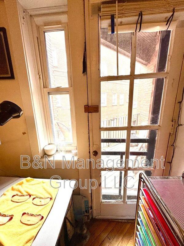 1057 W Dakin St #2 - Photo 7 of 9