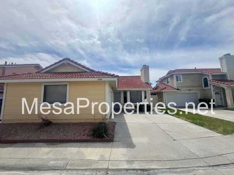 1423 Willow Tree Ln - Photo 2 of 22