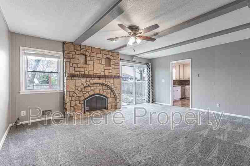 1331 Sw Horizon Dr - Photo 2 of 19