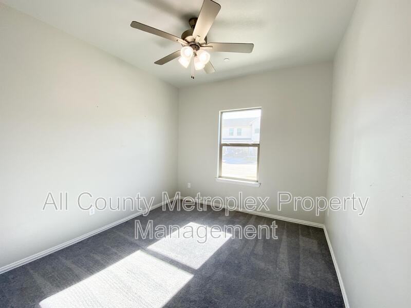 4723 Amal Saleh Dr - Photo 7 of 11