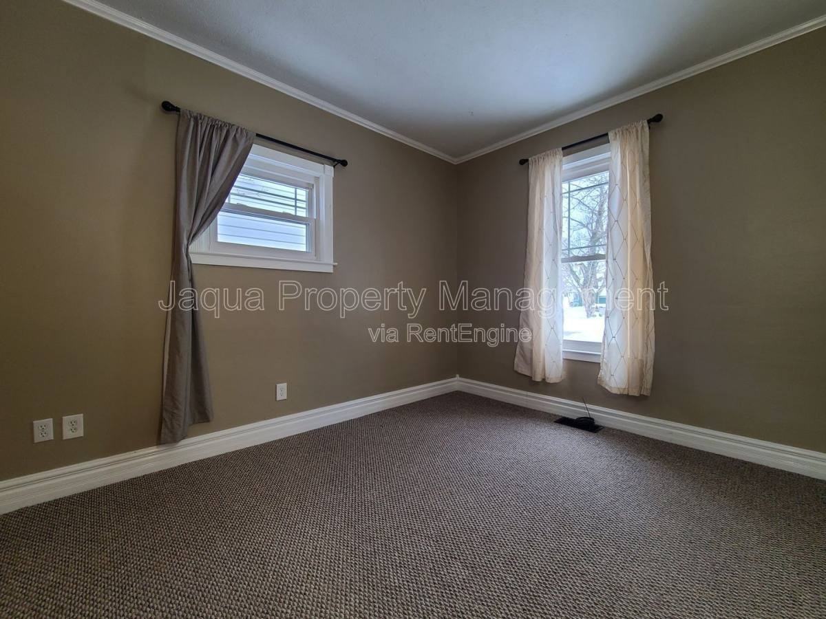 621 State St #1 - Photo 5 of 10