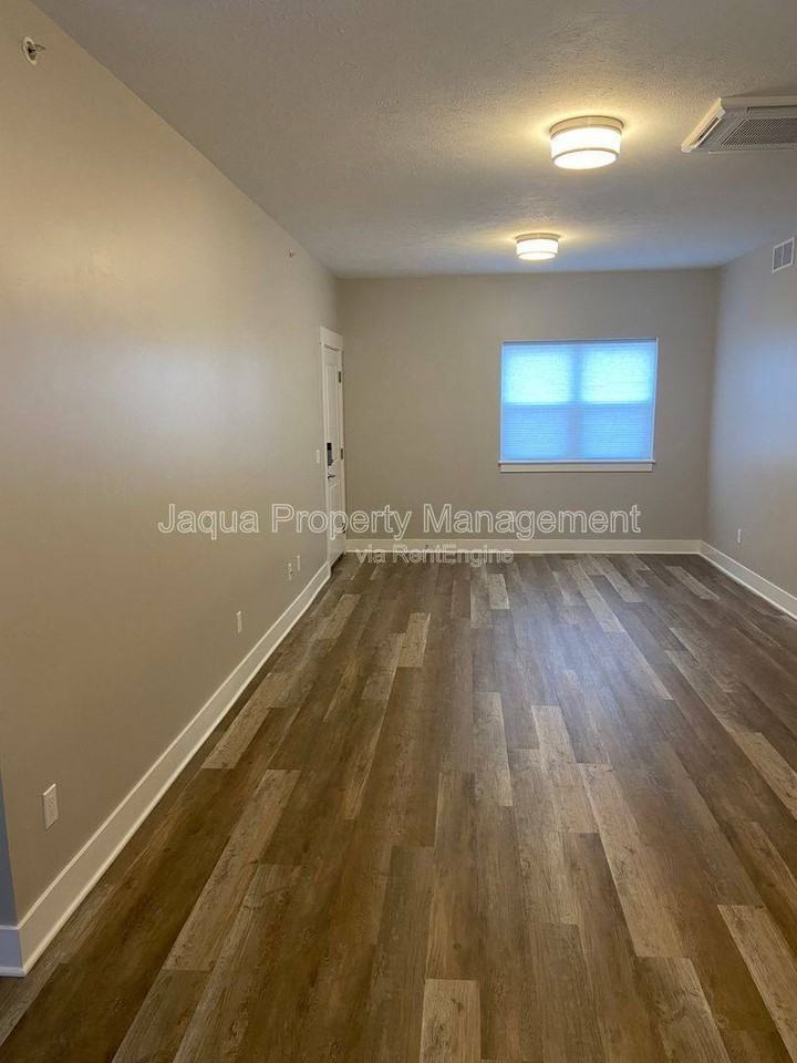 24279 W Mcgillen Ave #C22 - Photo 3 of 10