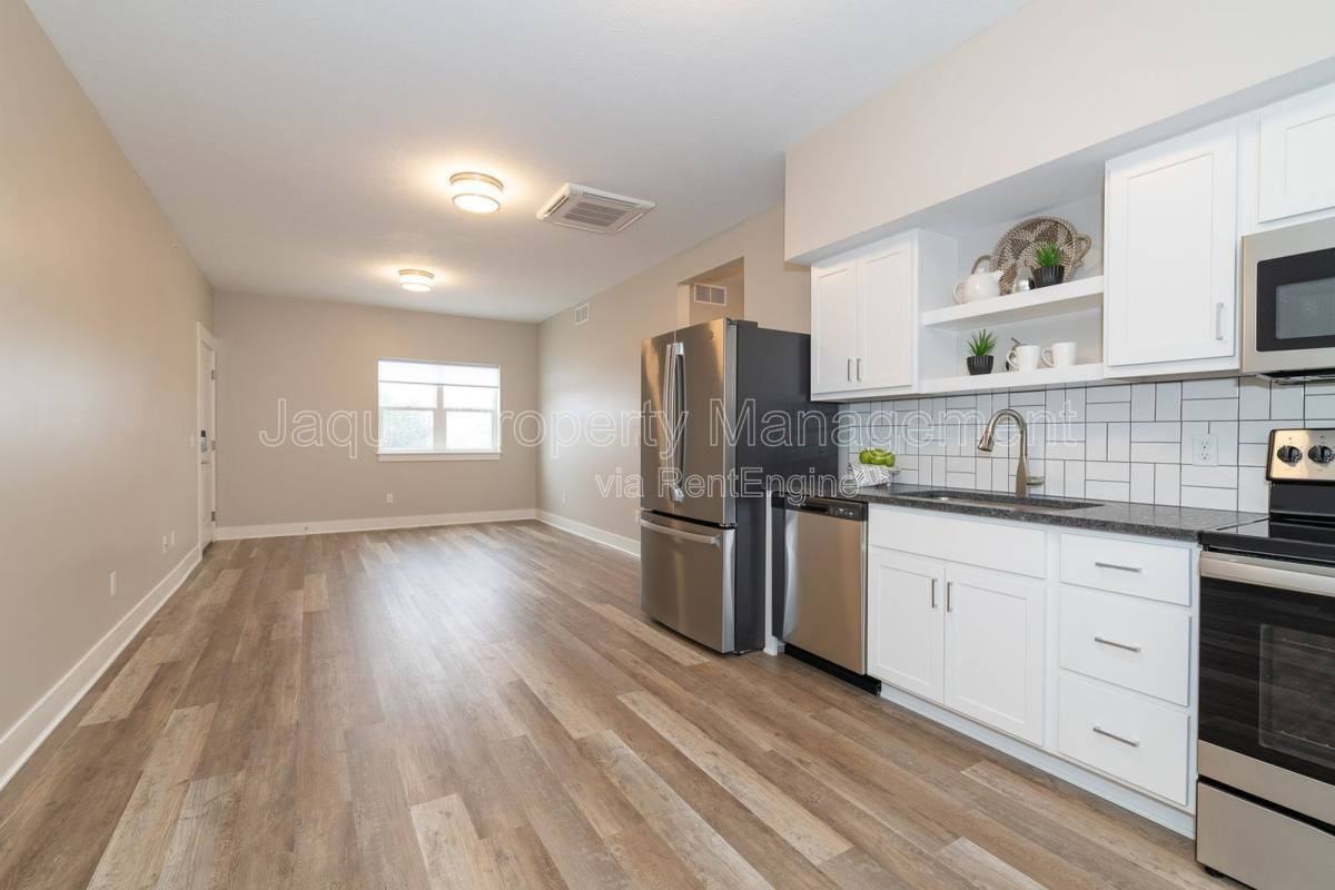 24279 W Mcgillen Ave #C22 - Photo 5 of 10