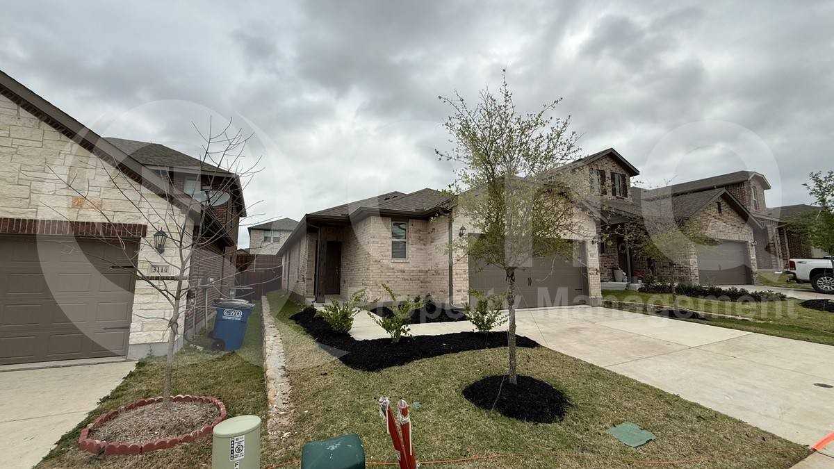 3112 Yellow Pine Dr - Photo 2 of 10