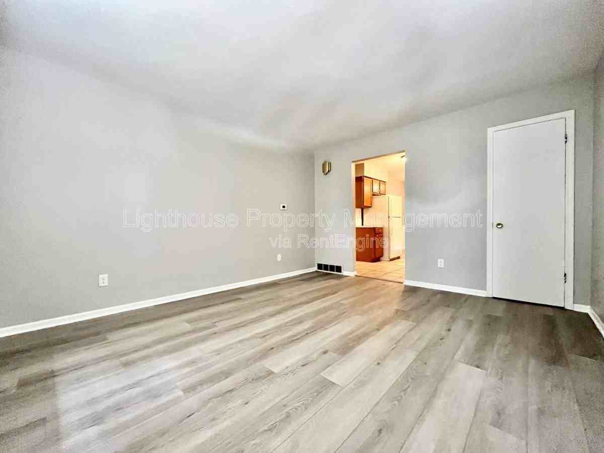 1745 Dawes Ct Se - Photo 2 of 10