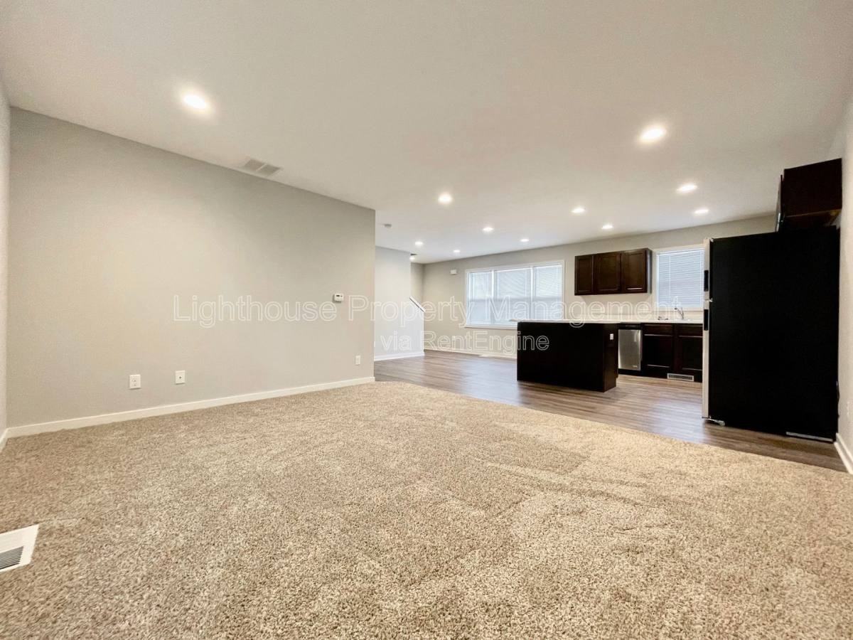 303 Baldwin St #H2 - Photo 3 of 10