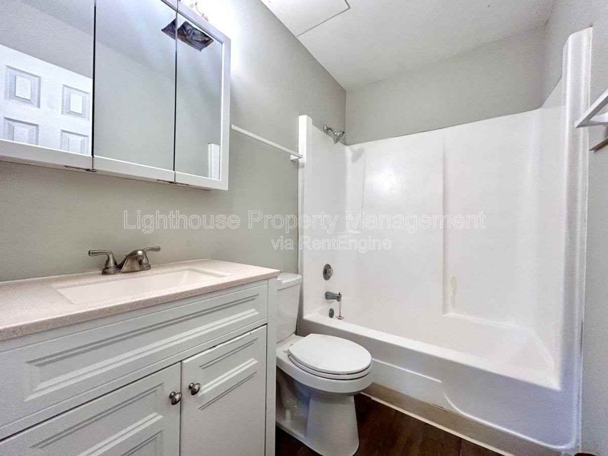 1921 Farragut St Sw #9 - Photo 6 of 8