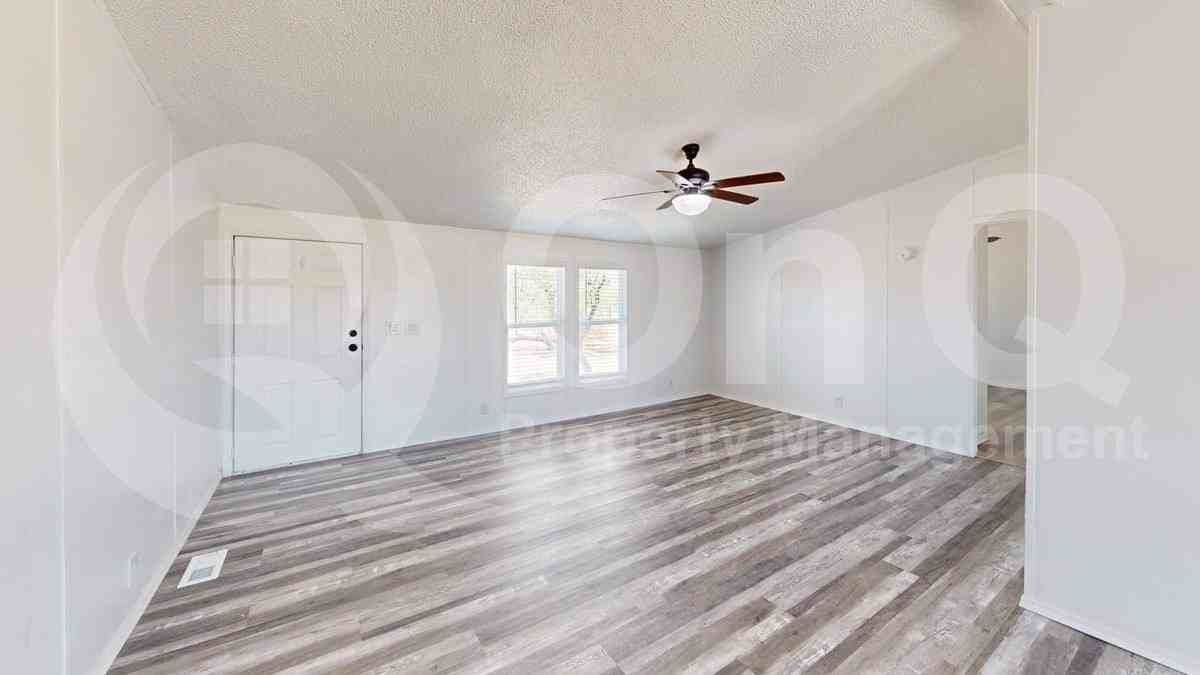 8393 S Marstellar Rd - Photo 3 of 10