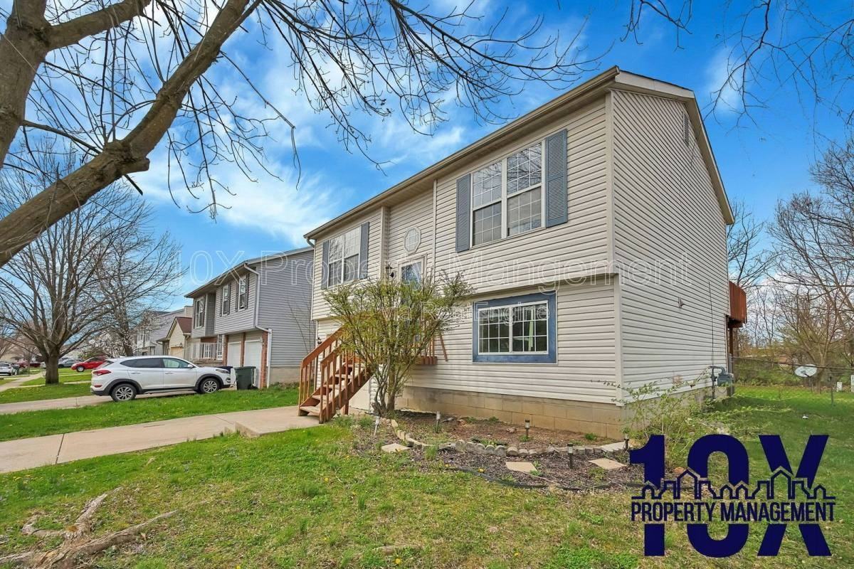 1080 Viewpointe Dr - Photo 3 of 10