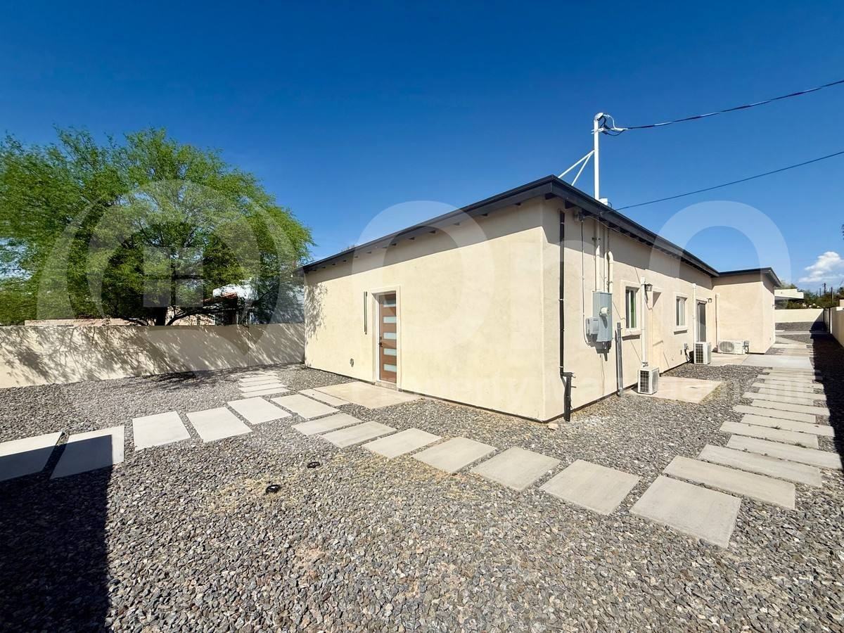 722 N Tucson Blvd - Photo 2 of 10