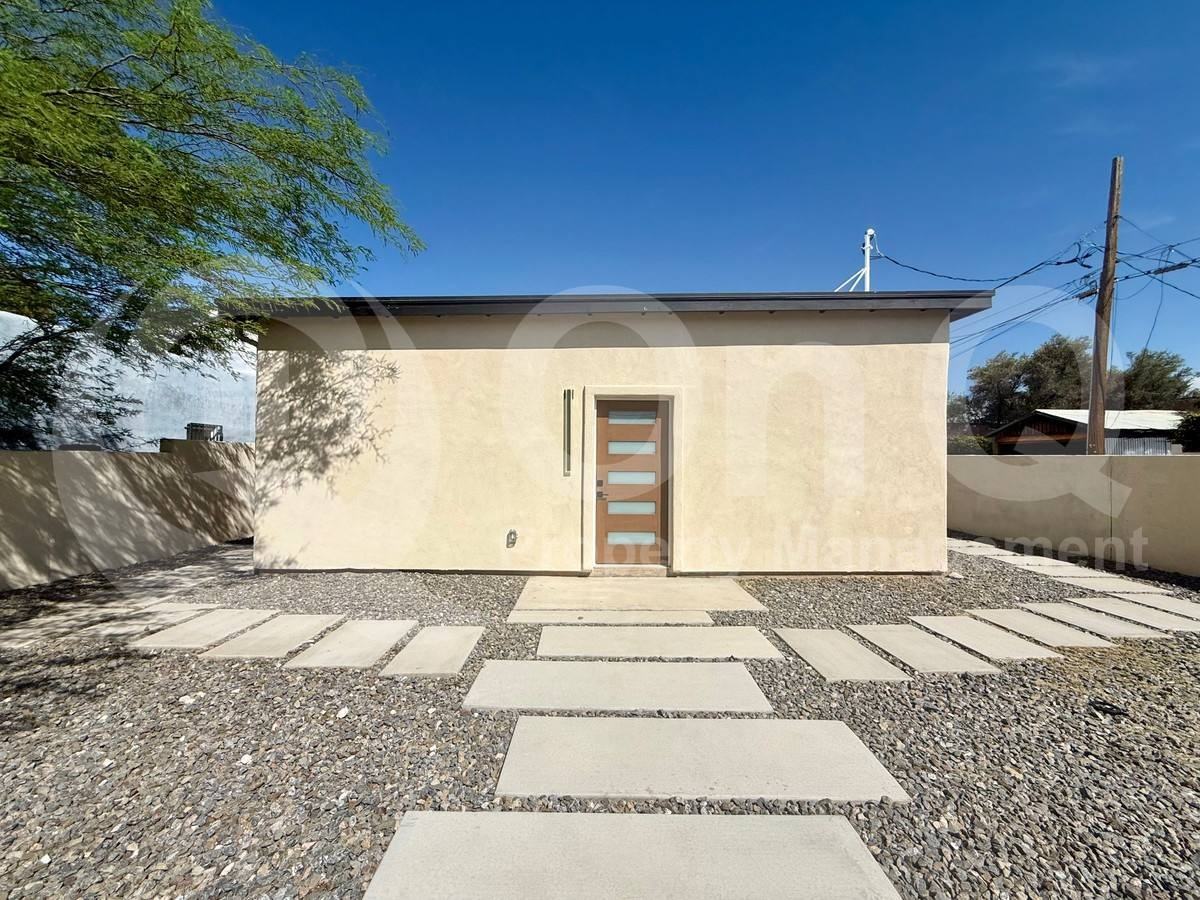 722 N Tucson Blvd - Photo 3 of 10