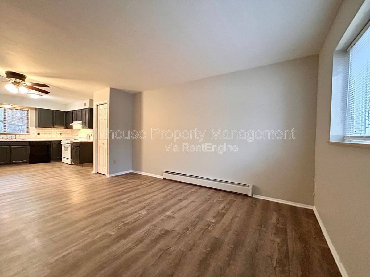 2134 Mckee Ave Sw #2 - Photo 6 of 10