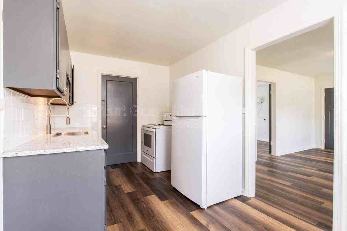 1301 E Mount Vernon Rd