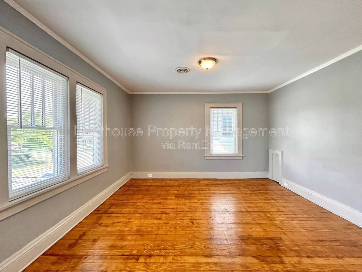 81 Delaware Ave #2 - Photo 3 of 10