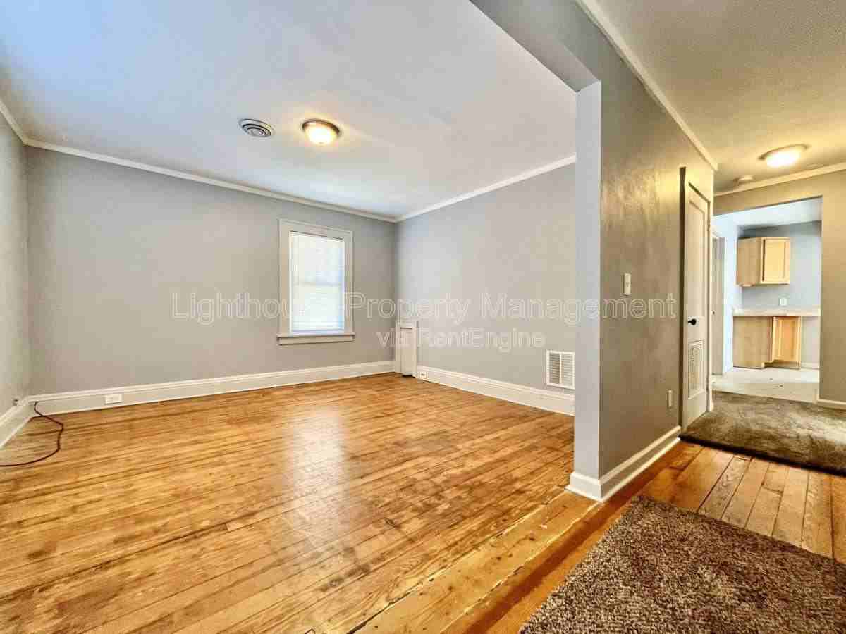 81 Delaware Ave #2 - Photo 5 of 10