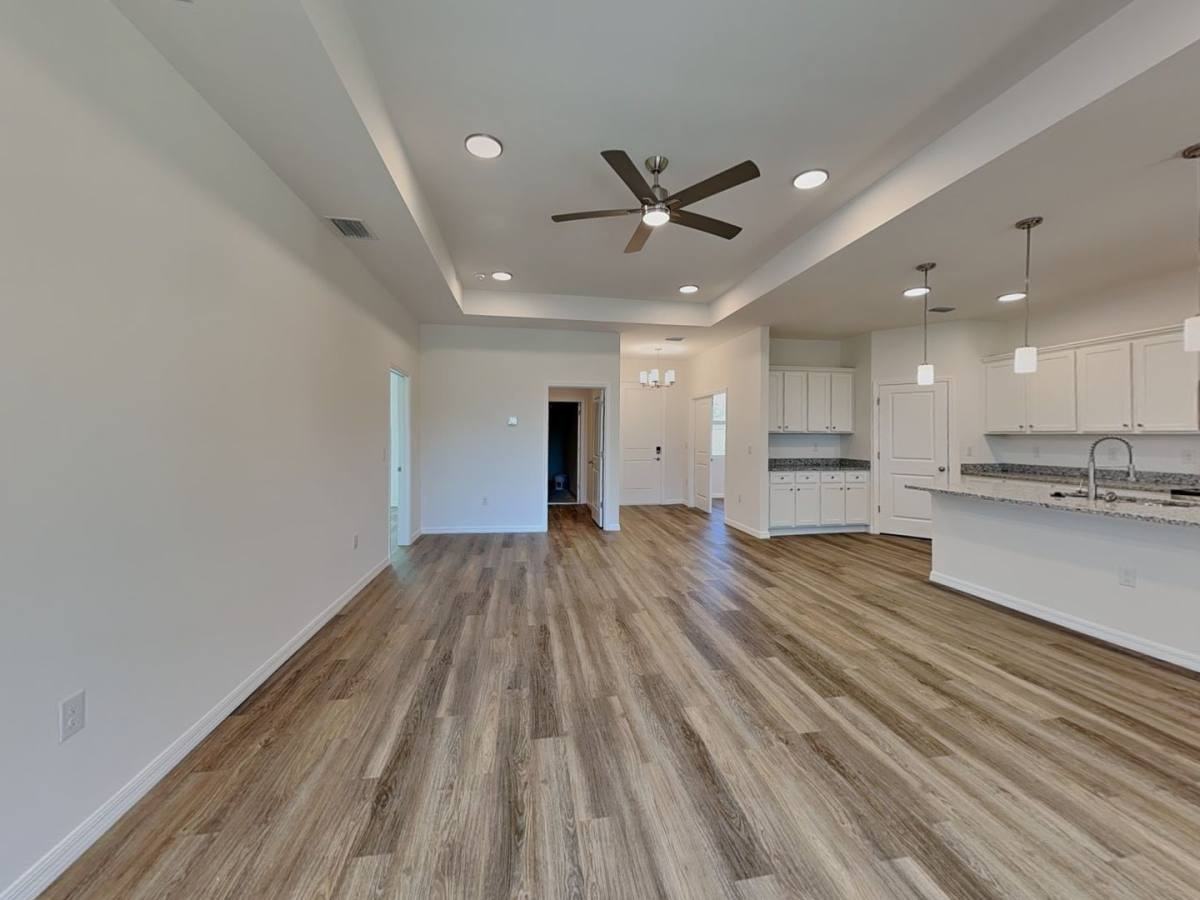 23406 Racine Ave - Photo 3 of 10