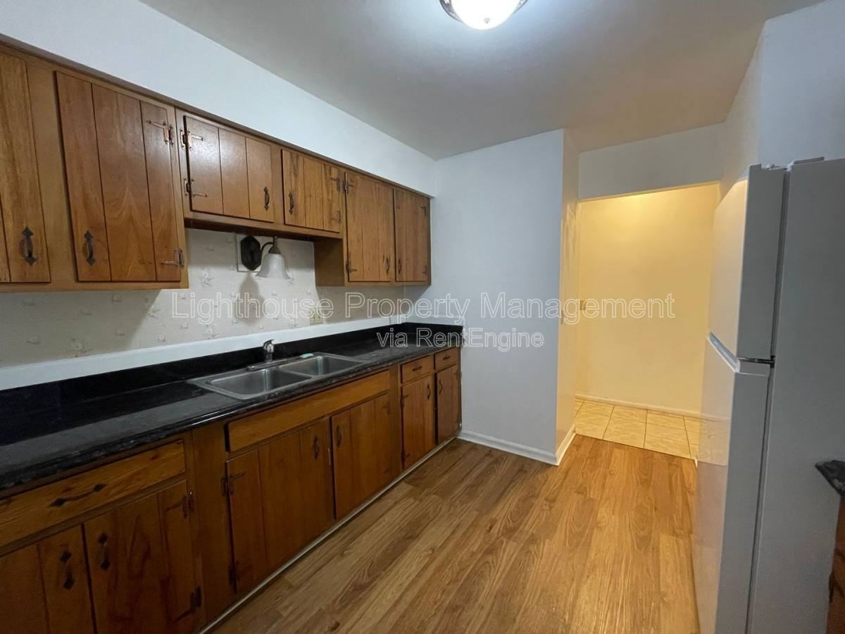 2860 S 9th St #1 - Photo 4 of 10