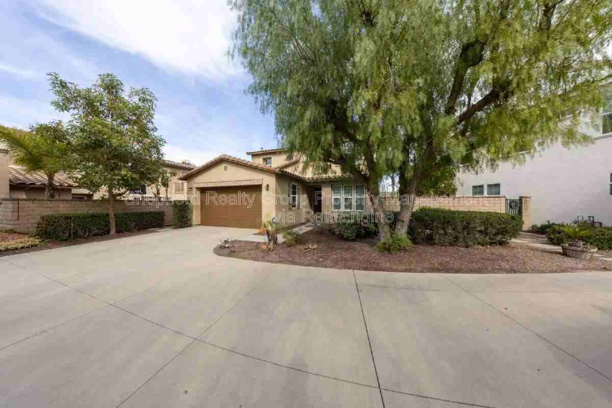 2985 Breezy Meadow Cir - Photo 2 of 10
