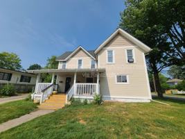 featured image of 556 Broadway St #2B