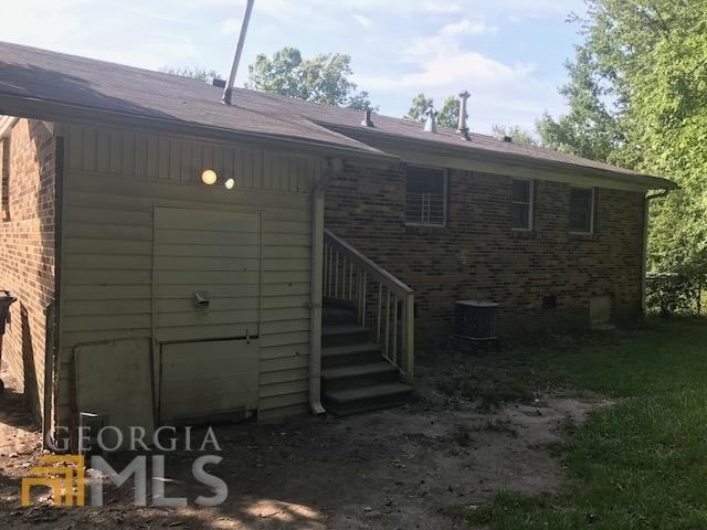 300 Cedar Wood Ct - Photo 2 of 10