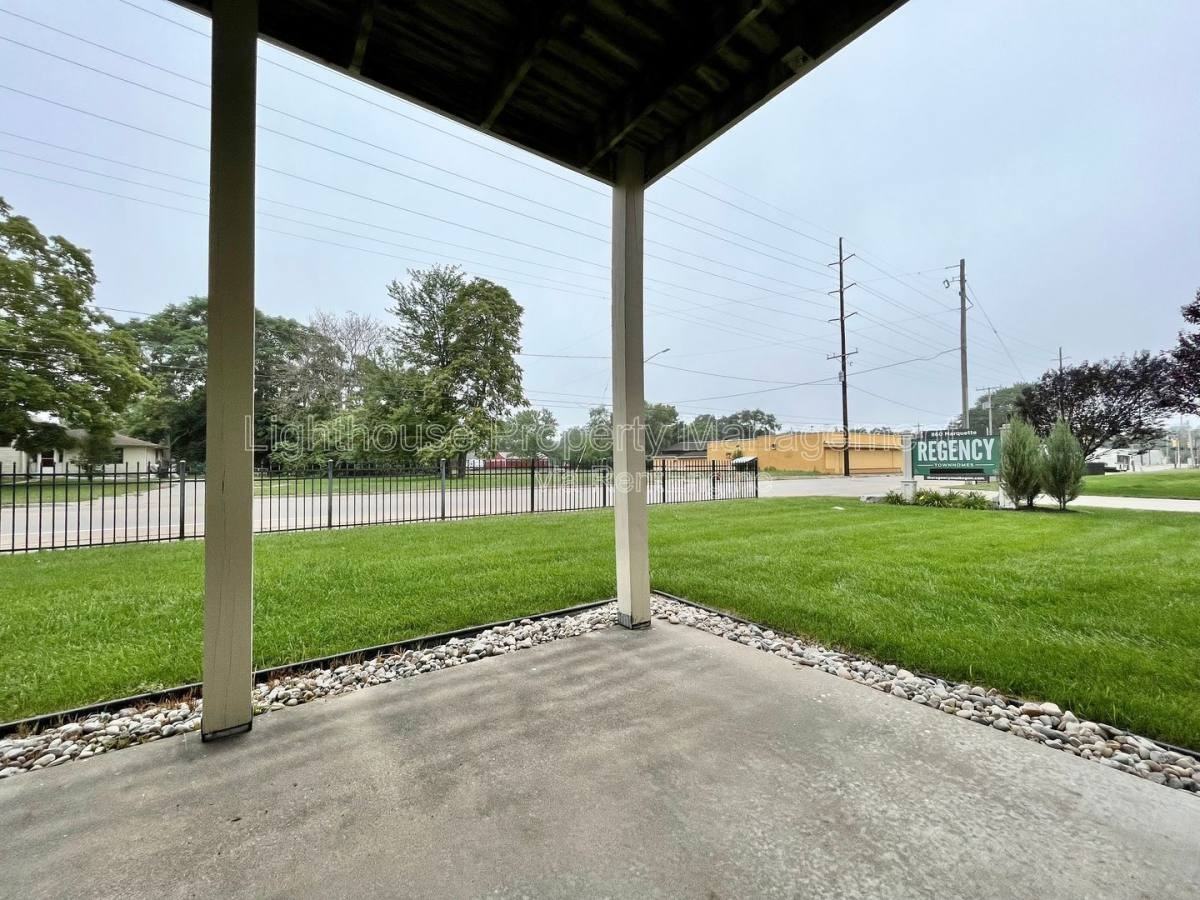 860 Marquette Ave #15 - Photo 4 of 10