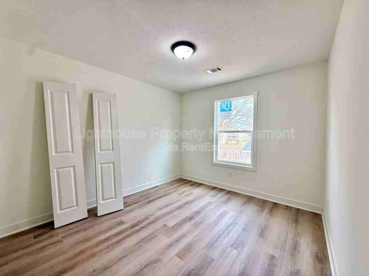 313 Orchard Ave #1 - Photo 6 of 10