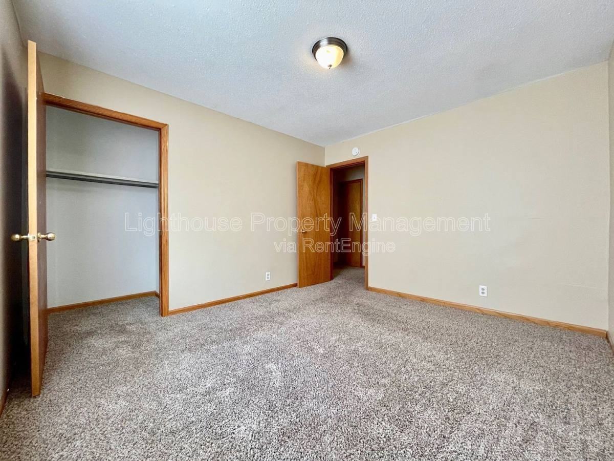 863 Lincoln Ave #12 - Photo 3 of 10