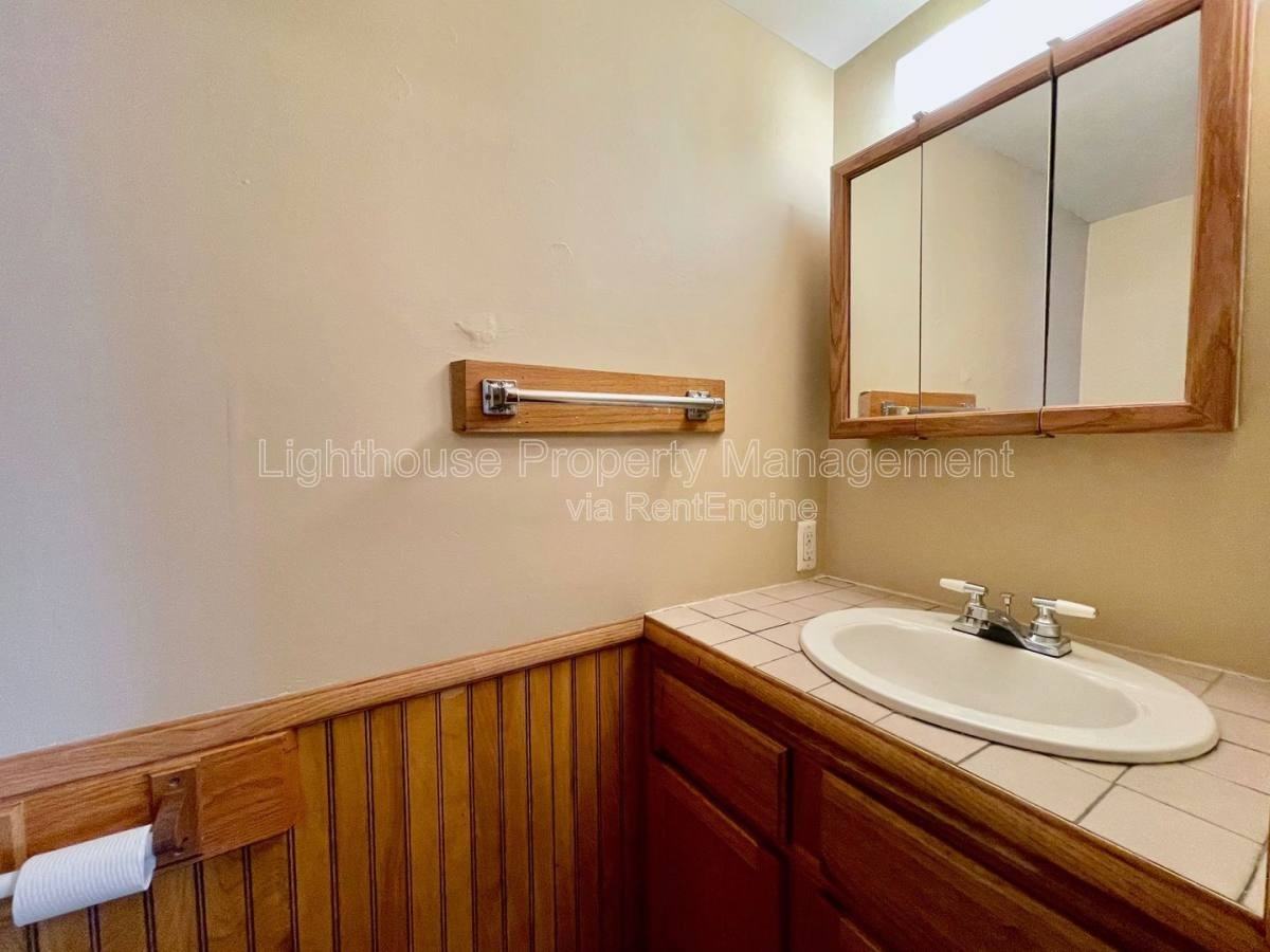 863 Lincoln Ave #12 - Photo 6 of 10