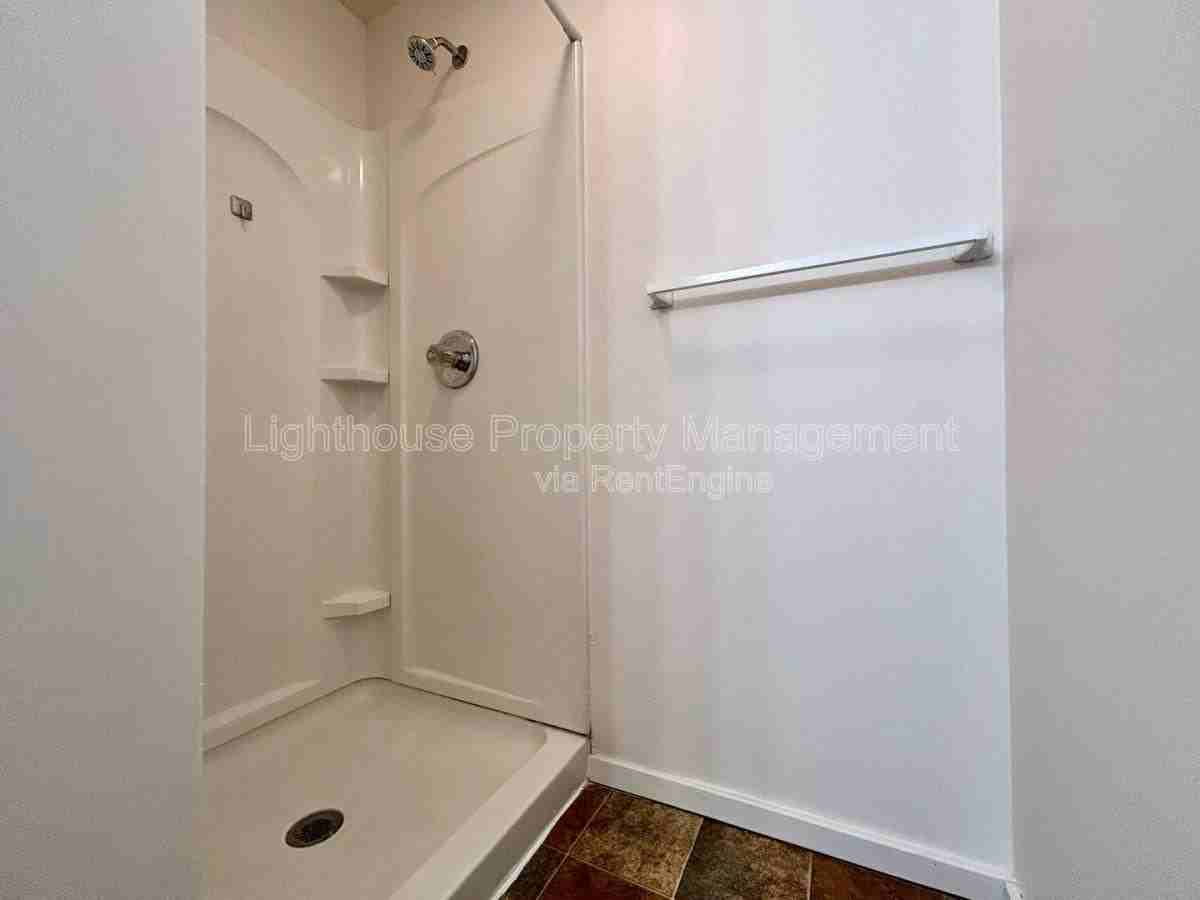 514 E Center St #2 - Photo 6 of 8