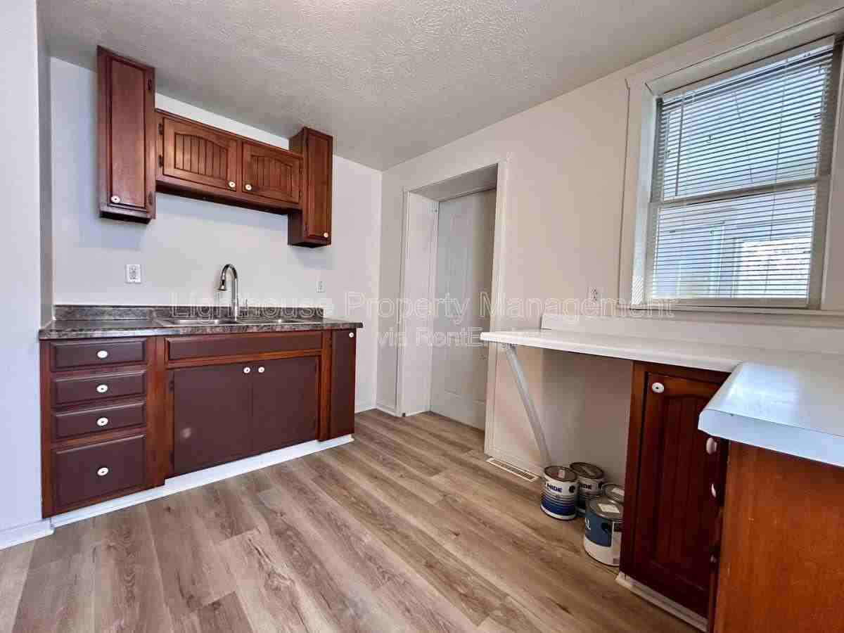 514 E Center St #2 - Photo 7 of 8