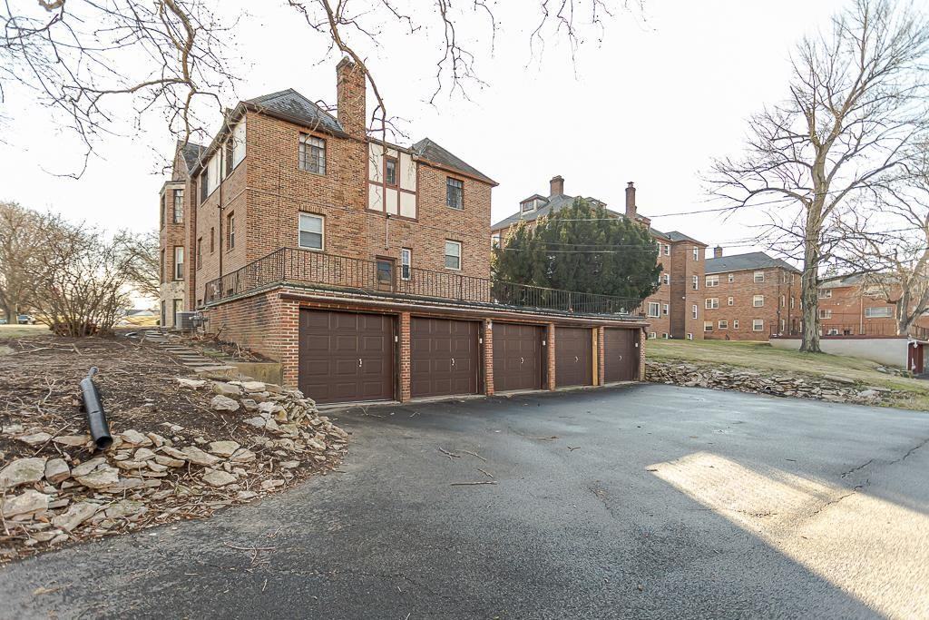 4004 W Bancroft St #4 - Photo 3 of 4