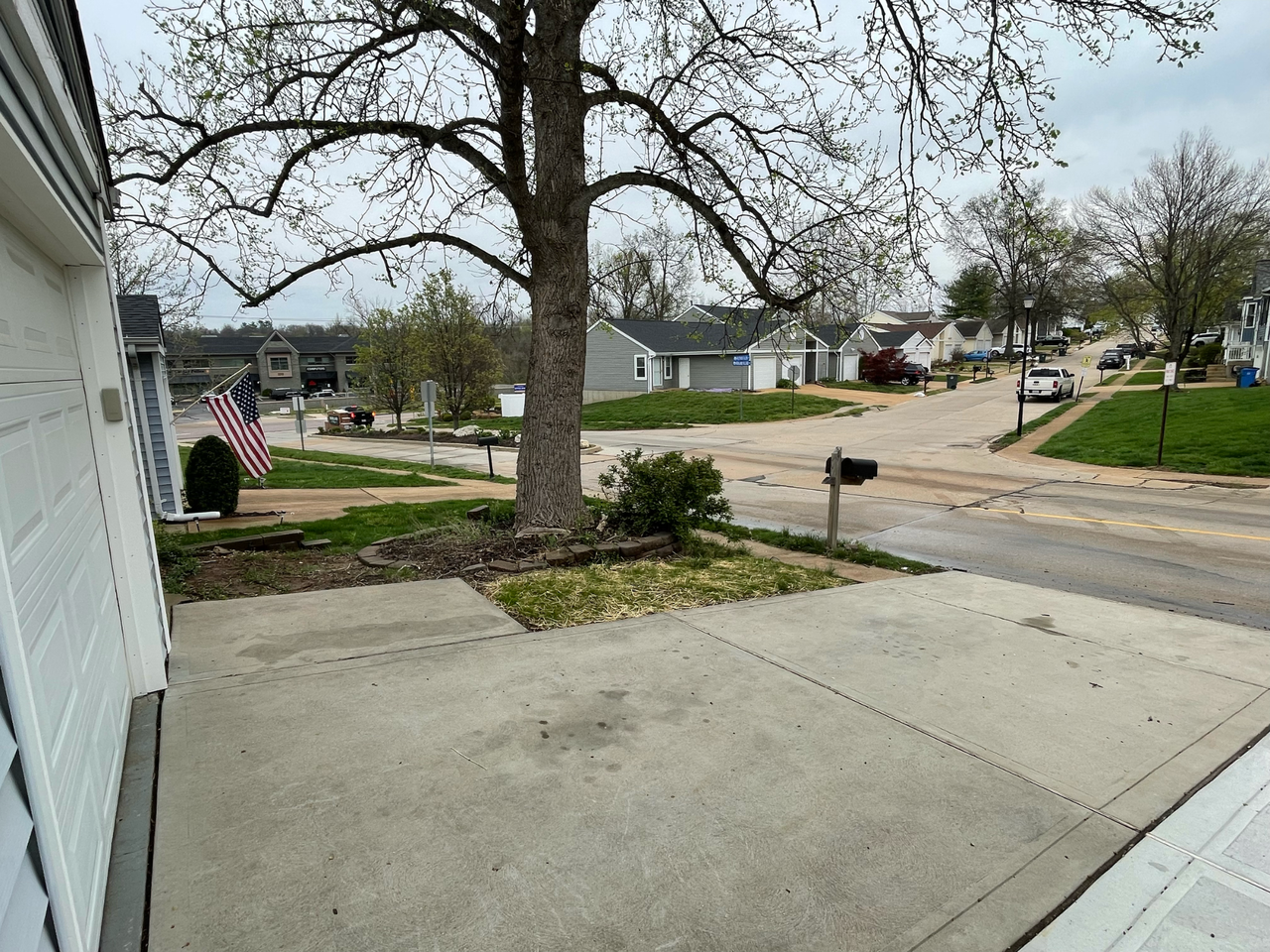 295 Highland Village Dr - Photo 3 of 21