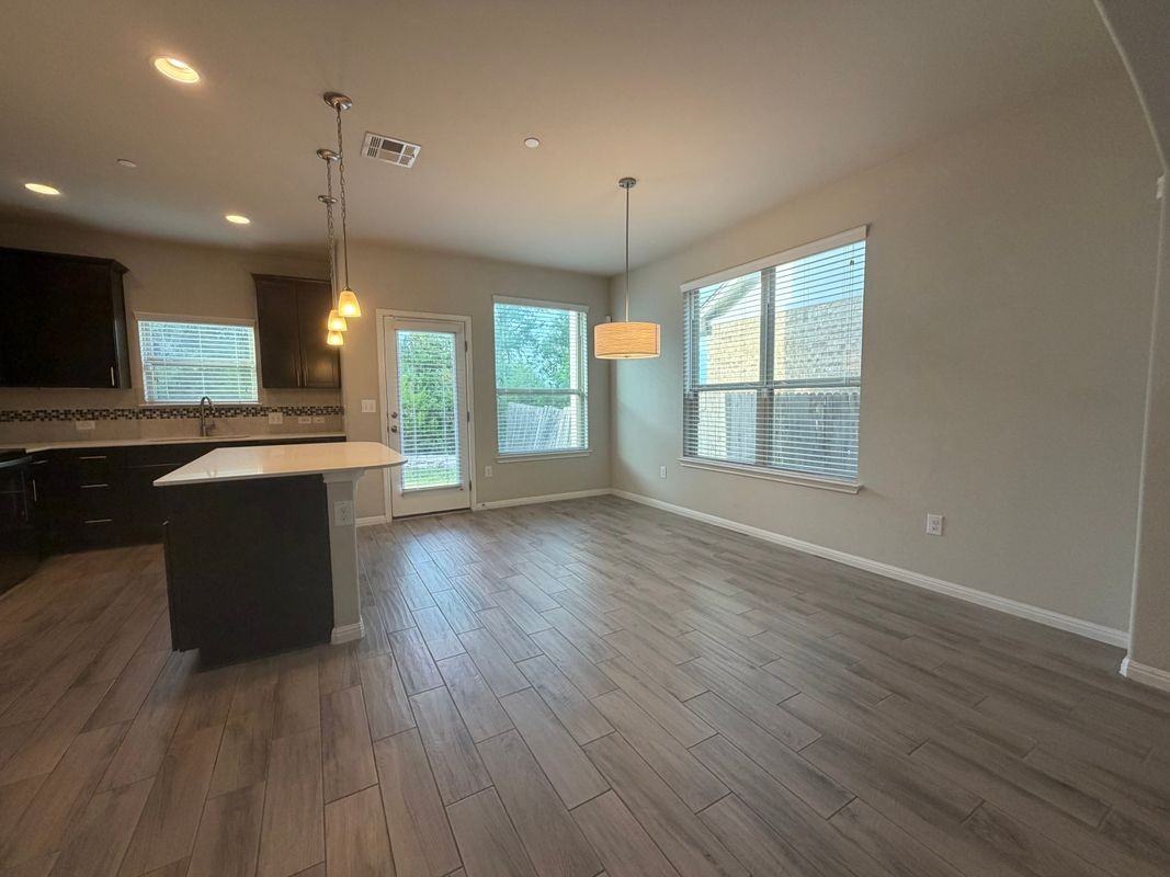 3240 E Whitestone Blvd ##67 - Photo 6 of 19