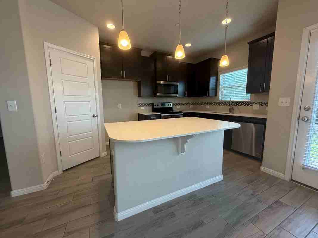 3240 E Whitestone Blvd ##67 - Photo 7 of 19