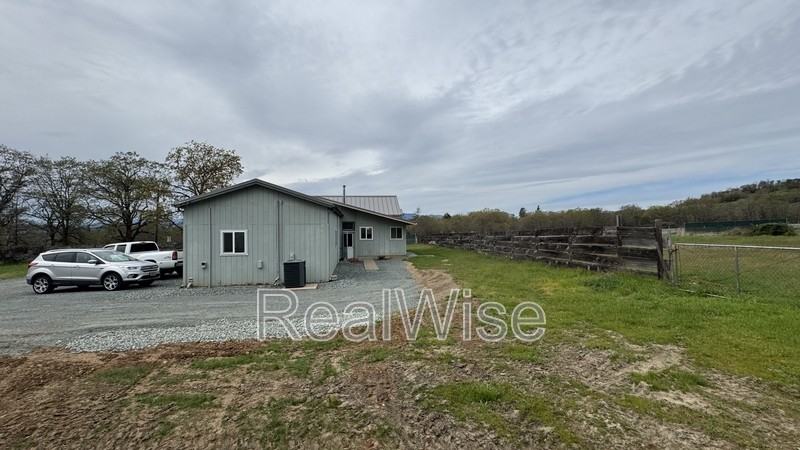 6201 Highland Ave - Photo 4 of 38
