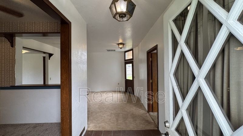 6201 Highland Ave - Photo 5 of 38