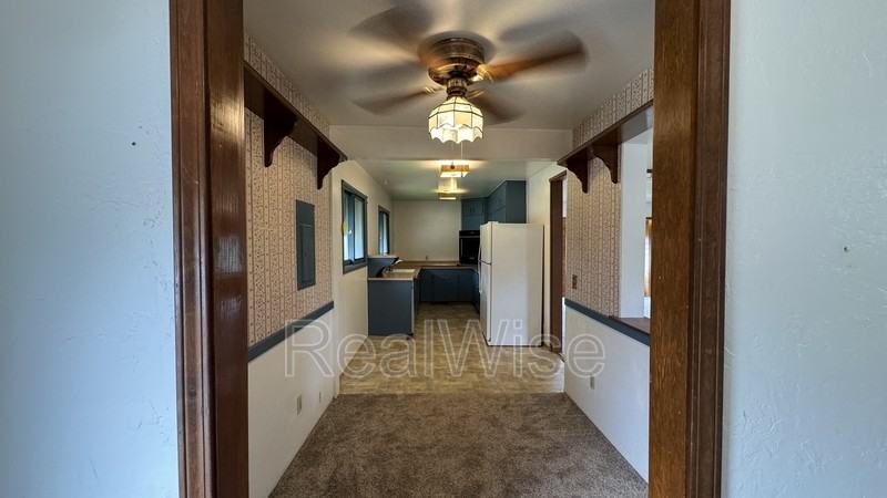 6201 Highland Ave - Photo 6 of 38