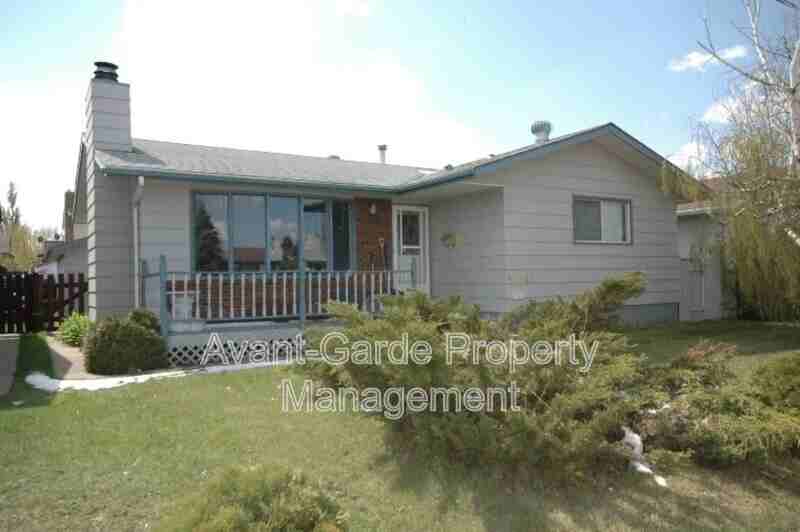 12243 142 Ave Nw - Photo 2 of 16