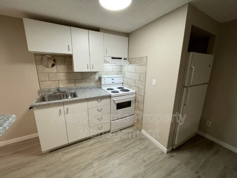 12243 142 Ave Nw - Photo 7 of 16