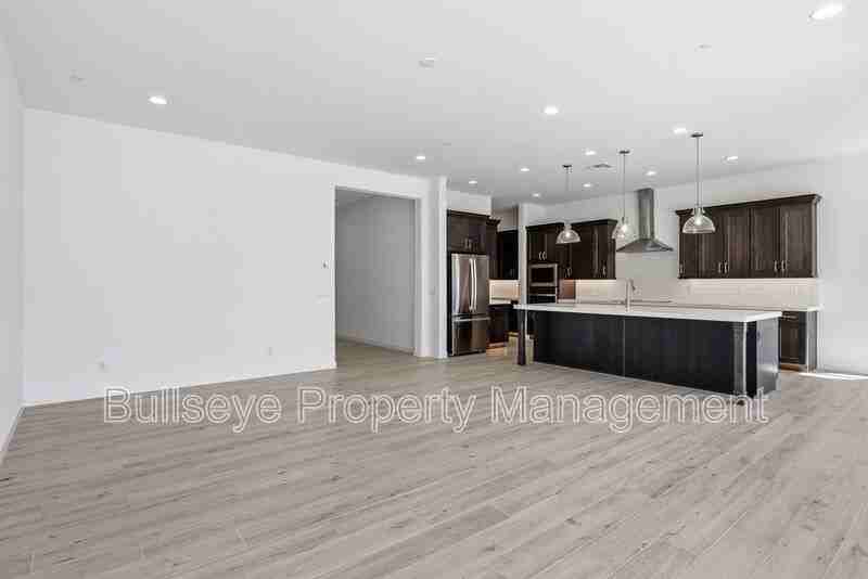 2517 E Presidio St - Photo 3 of 47