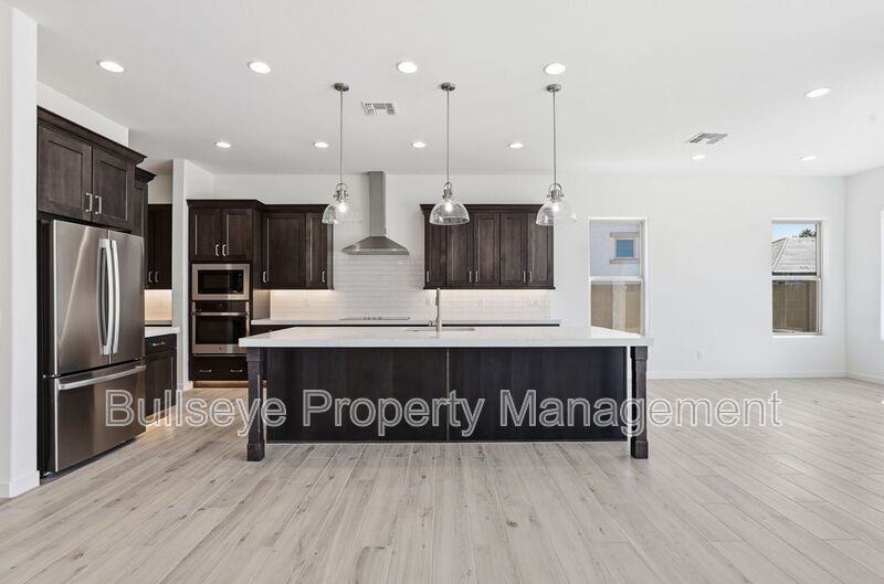 2517 E Presidio St - Photo 6 of 47