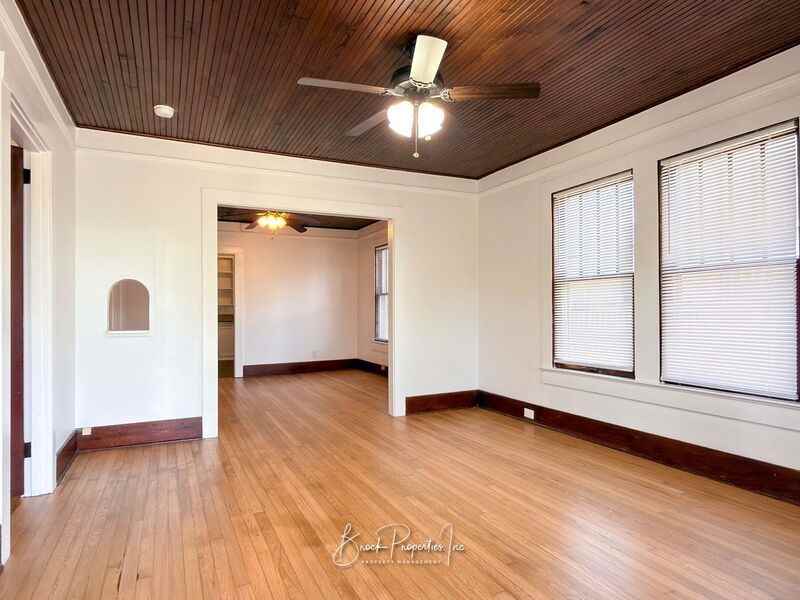 1613 E Blount St - Photo 5 of 33