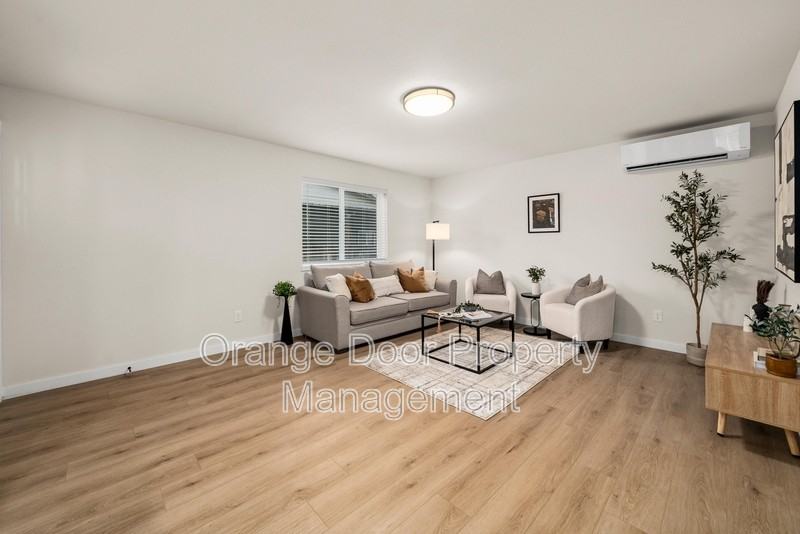 3623 S J St #B - Photo 5 of 38