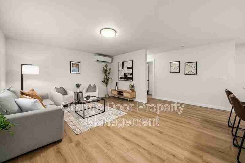 3623 S J St #B - Photo 7 of 38