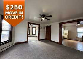 featured image of 1122 Spring St #B