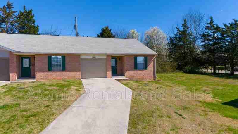 334 Hawthorne Oaks Way - Photo 2 of 34